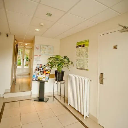 Hotel Logis Beaudon Pierrefonds