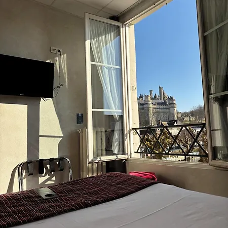 Logis Beaudon מלון 3*
