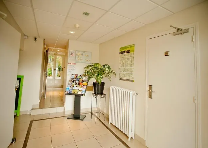 Hotel Logis Beaudon Pierrefonds